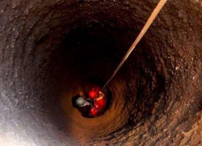 نجات کودک 10 ساله از عمق چاه هفت متری