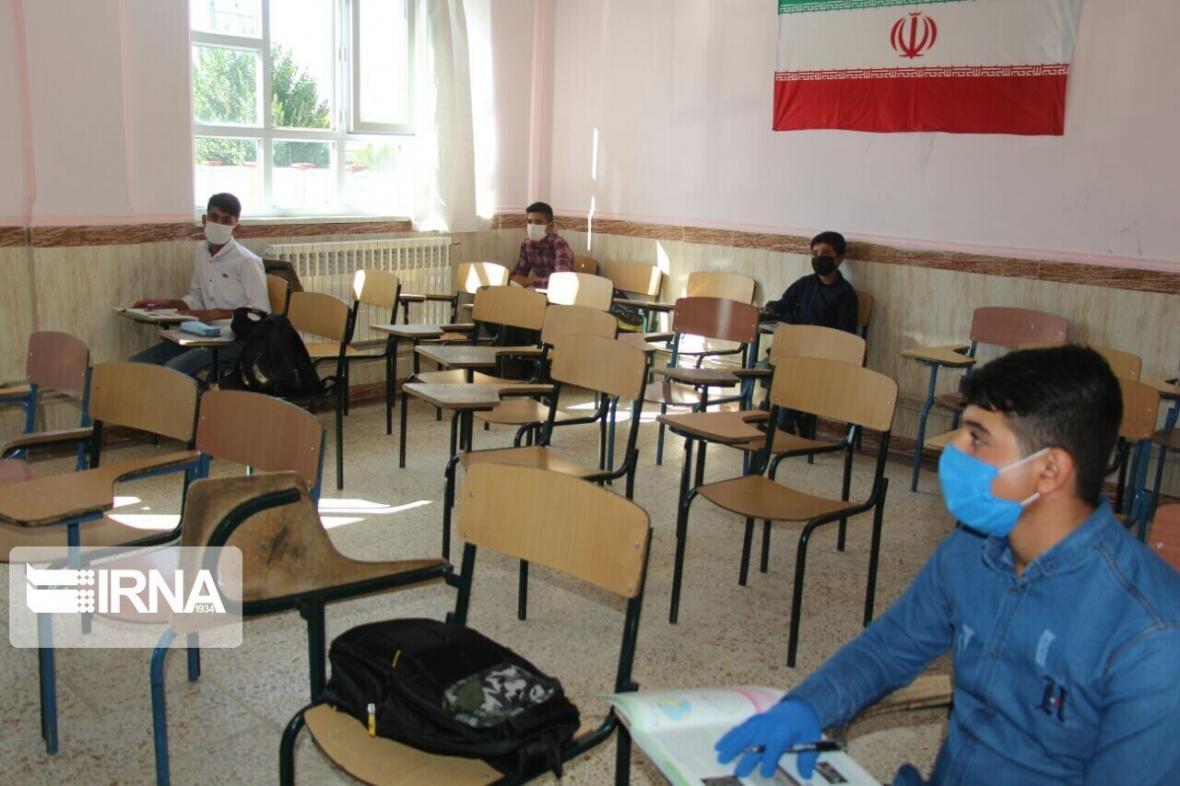 خبرنگاران کرونا شهریه مدارس شاهد بجنورد را 25 درصد کاهش داد خبرنگاران کرونا شهریه مدارس شاهد بجنورد را 25 درصد کاهش داد