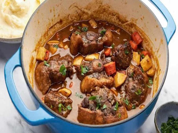 11 روش آسان گرفتن روغن اضافی خورشت ، روش سرآشپزها رو بلدی؟ 11 روش آسان گرفتن روغن اضافی خورشت ، روش سرآشپزها رو بلدی؟
